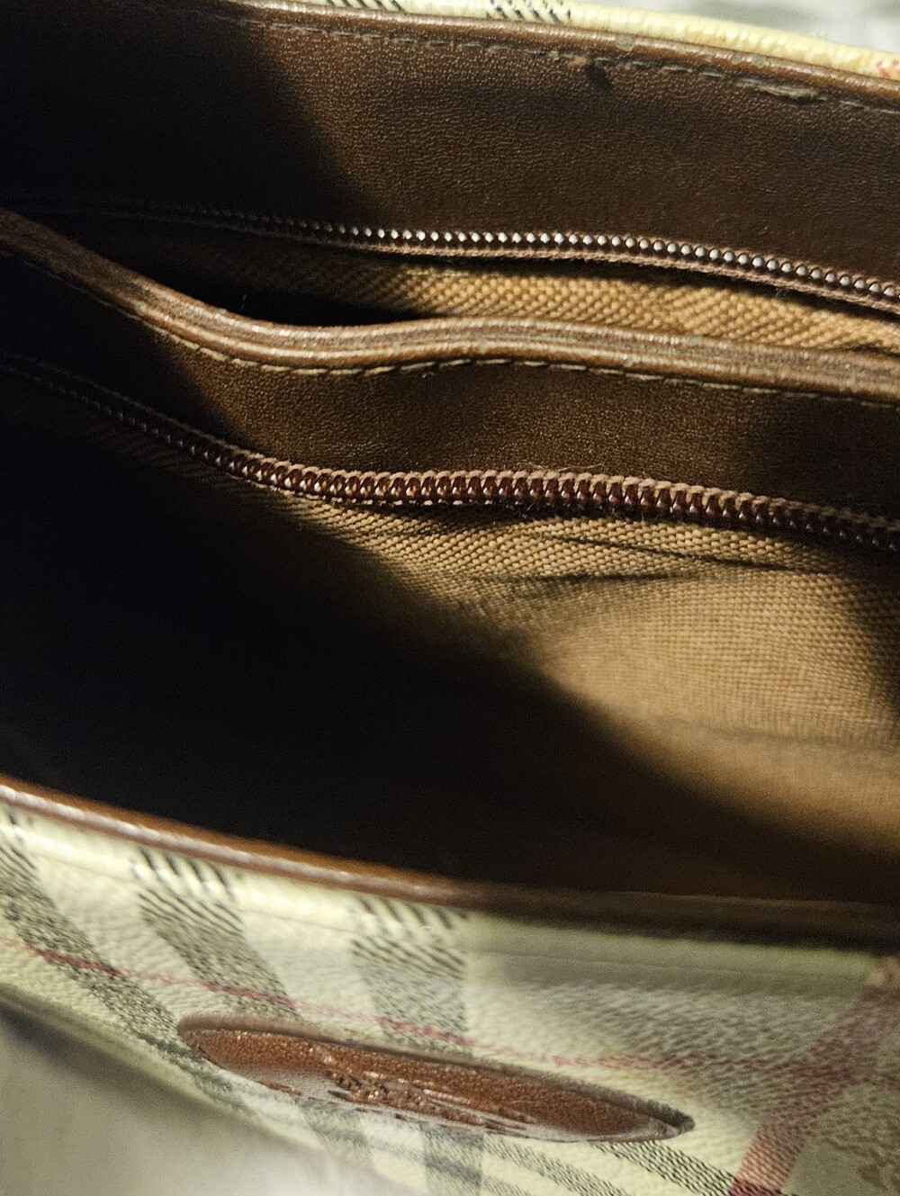 Vintage BURBERRYS Handbag, Read The History Of Burberry. Burberrys Equesterian - Picture 7 of 7